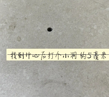 石楼瓷砖空鼓维修公司专业解答在瓷砖铺贴过程中，如果砂料搅拌不均匀，将会带来以下问题